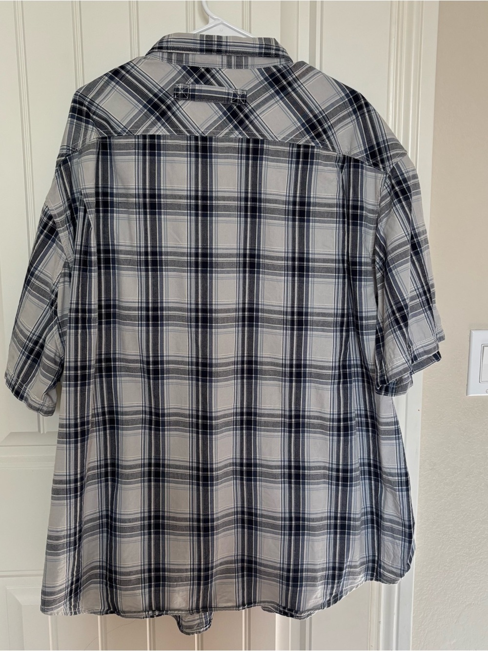 Duluth Trading Co Black & White Plaid Short Sleeve Button-Down Shirt - Picture 2 of 7